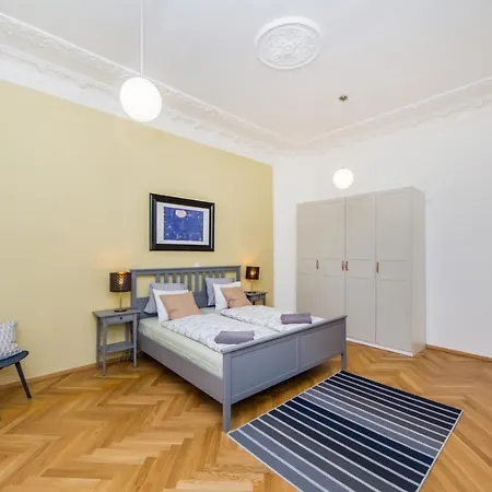 Apartment Opera *